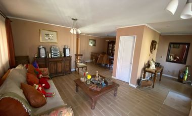 VENDO CASA MUY GRANDE EN CURICO