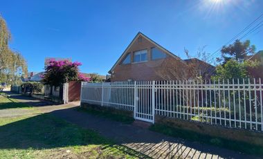 VENDO CASA MUY GRANDE EN CURICO