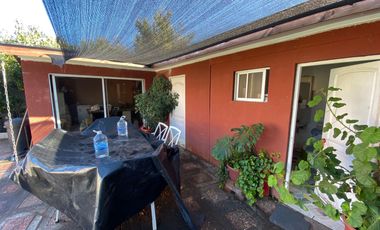 VENDO CASA MUY GRANDE EN CURICO