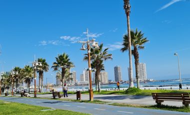 VENTA DEPTO FRENTE A PLAYA CAVANCHA