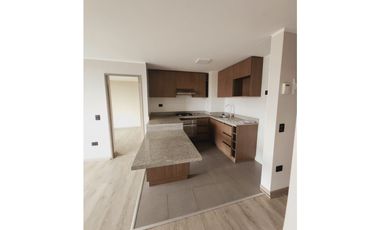 Cómodo depto. en arriendo en edificio Mondrian