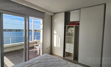 GRAN BALCON A LA LAGUNA. 2 COCHERAS.