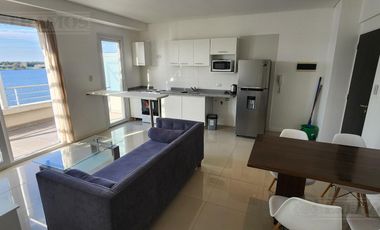 GRAN BALCON A LA LAGUNA. 2 COCHERAS.