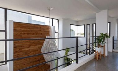 Venta de casa de 5 ambientes con jardín en La Reserva de Hudson