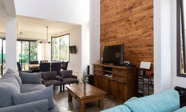 Venta de casa de 5 ambientes con jardín en La Reserva de Hudson