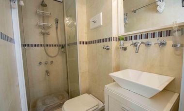 Casa de 6 ambientes de estilo arquitectónico antiguo en venta en Florida.