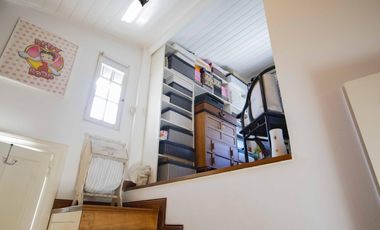 Casa de 6 ambientes de estilo arquitectónico antiguo en venta en Florida.