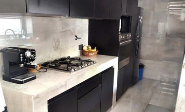 Casa en venta - 2 Dormitorios 2 Baños - 110Mts2 - Monte Castro