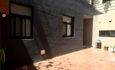 Casa en venta - 2 Dormitorios 2 Baños - 110Mts2 - Monte Castro