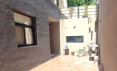 Casa en venta - 2 Dormitorios 2 Baños - 110Mts2 - Monte Castro