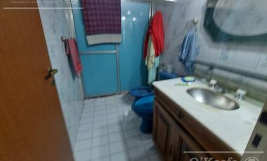 Casa 6 ambientes en venta.Quilmes. Apta credito