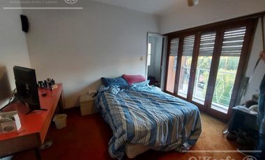 Casa 6 ambientes en venta.Quilmes. Apta credito