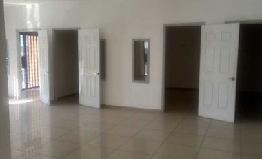 Edificio Comercial en Renta:  Inmejorable Ubicación y Potencial