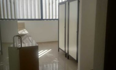 Edificio Comercial en Renta:  Inmejorable Ubicación y Potencial