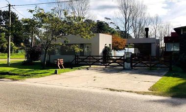 RETASADA! CASA AUTOSUSTENTABLE EN LA CALETA