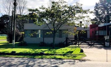 RETASADA! CASA AUTOSUSTENTABLE EN LA CALETA