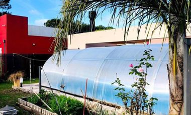 RETASADA! CASA AUTOSUSTENTABLE EN LA CALETA