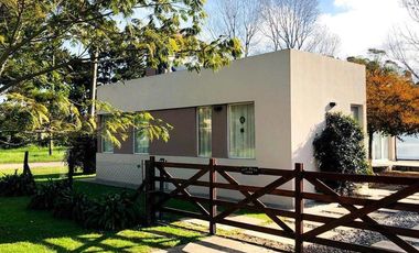 RETASADA! CASA AUTOSUSTENTABLE EN LA CALETA