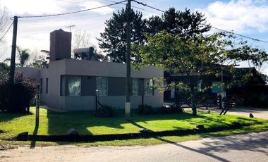 RETASADA! CASA AUTOSUSTENTABLE EN LA CALETA