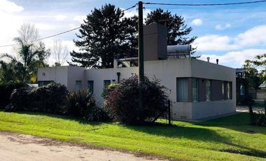 RETASADA! CASA AUTOSUSTENTABLE EN LA CALETA