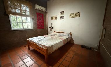 VENTA CASA 2 DORMITORIOS CON PIELTA EN FUNES