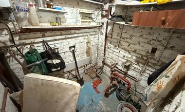 VENTA CASA 2 DORMITORIOS CON PIELTA EN FUNES