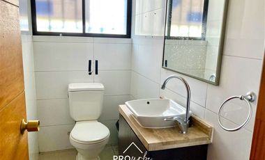 Casa en Arriendo en Casa Comercial para Oficina en Suecia con Lota Terreno 720 m2, Providencia