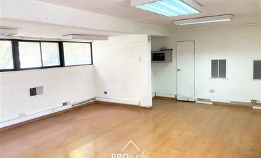 Casa en Arriendo en Casa Comercial para Oficina en Suecia con Lota Terreno 720 m2, Providencia