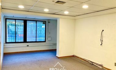 Casa en Arriendo en Casa Comercial para Oficina en Suecia con Lota Terreno 720 m2, Providencia