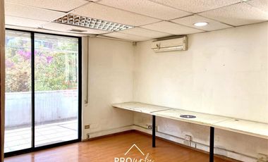 Casa en Arriendo en Casa Comercial para Oficina en Suecia con Lota Terreno 720 m2, Providencia