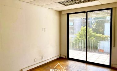 Casa en Arriendo en Casa Comercial para Oficina en Suecia con Lota Terreno 720 m2, Providencia