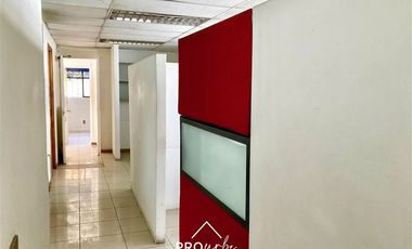 Oficina en Arriendo en Casa Comercial para Oficina en Suecia con Lota Terreno 720 m2, Providencia