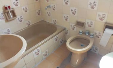 Casa en venta - 3 Dormitorios 2 Baños - 360Mts2 - Ezeiza