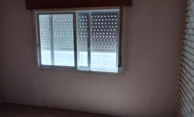 Casa en venta - 3 Dormitorios 2 Baños - 360Mts2 - Ezeiza