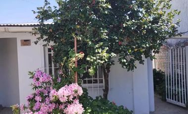 Casa en venta - 3 Dormitorios 2 Baños - 360Mts2 - Ezeiza