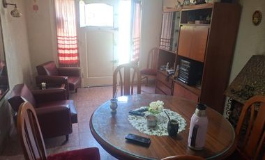 Casa tres ambientes en venta en Wilde