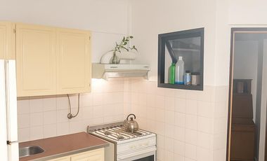 ALQUILA DEPARTAMENTO 3 AMB 2 DORM AMOBLADO. LAVADERO Y BALCÓN