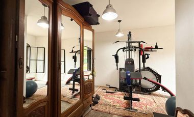 Casa en venta - 3 Dormitorios 3 Baños - 2.100Mts2 - Villa Elisa