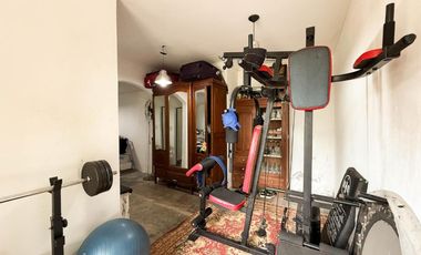 Casa en venta - 3 Dormitorios 3 Baños - 2.100Mts2 - Villa Elisa