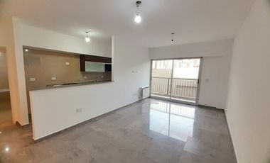 Florida Mitre - Amplio 2 amb en excelente estado, con balcón, 2 baños!