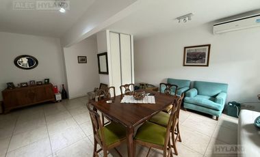 Departamento 2 ambientes con jardín en venta en Sucre San Isidro
