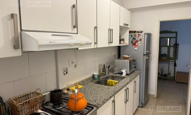 Departamento 2 ambientes con jardín en venta en Sucre San Isidro