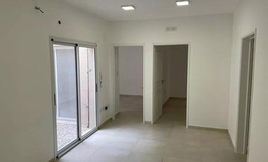 Casa en venta - 5 Dormitorios 2 Baños - 100Mts2 - Quilmes