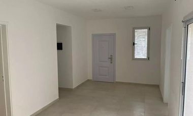 Casa en venta - 5 Dormitorios 2 Baños - 100Mts2 - Quilmes