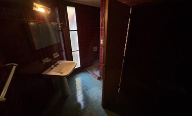 Casa 5 ambientes con piscina