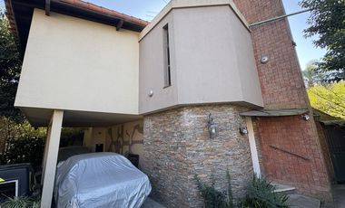 Casa 5 ambientes con piscina