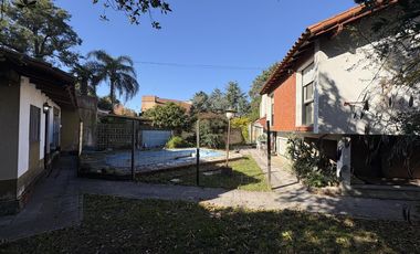 Casa 5 ambientes con piscina