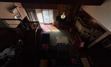 Casa 5 ambientes con piscina