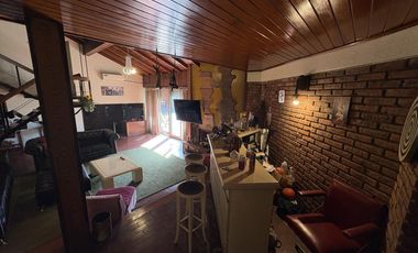 Casa 5 ambientes con piscina