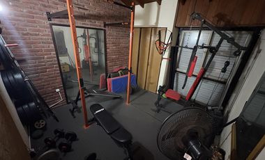 Casa 5 ambientes con piscina